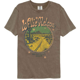 WILLIE NELSON ON THE ROAD AGAIN COMFORT COLOR S T-Shirt in Espresso